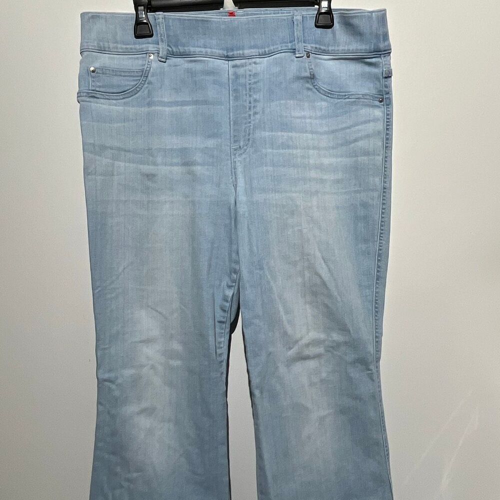 SPANX Women's Blue Retro Light Wash Denim Pull-On Flare Leg Jeans Size 1X Petite